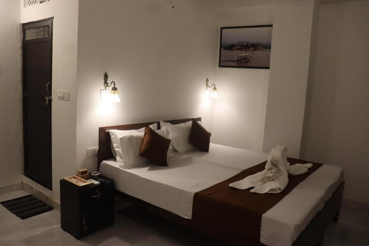 Hotel Shiv Palace Udaipur Kültér fotó