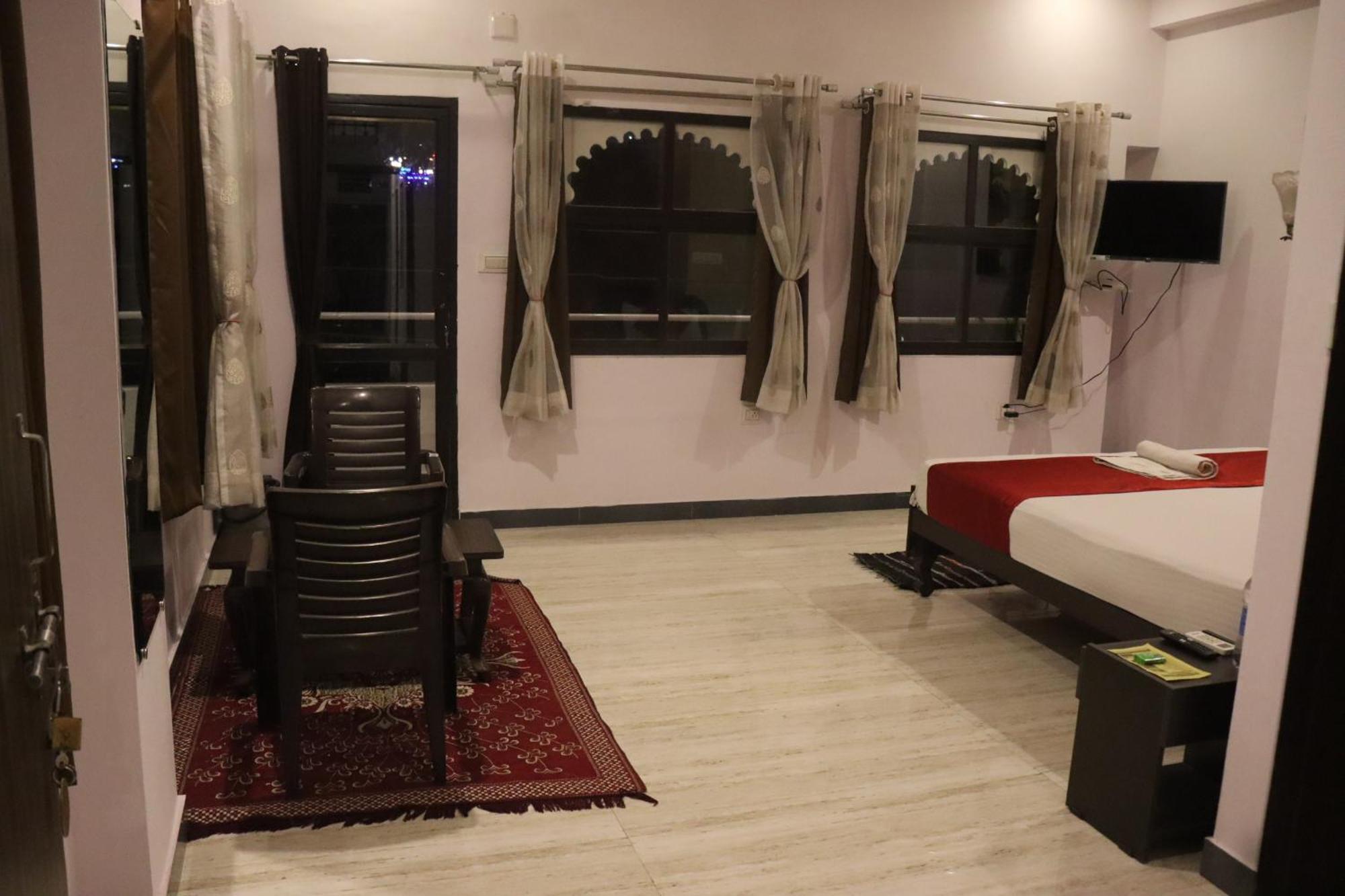 Hotel Shiv Palace Udaipur Szoba fotó